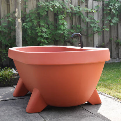 🛁 Luxury Outdoor Bath – 350L Garden Spa ☀️💦