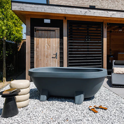 🛁 Luxury Outdoor Bath – 350L Garden Spa ☀️💦